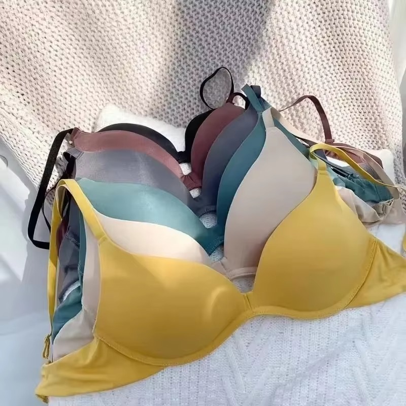 Japanese One-piece Smooth Girl - огляд і ціна Sleep Bra Bralette